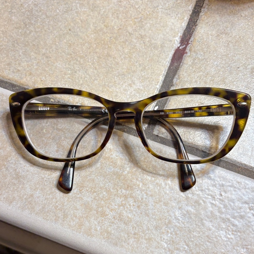 Ray-Ban Tortoiseshell Pattern Cat-Eye Glasses - image 1